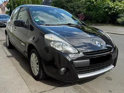 Schwarz Gebraucht 2010 Renault Clio II Kleinwagen | 2.000 €