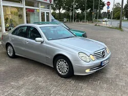 Silber Gebraucht 2003 Mercedes 240 Avantgarde Limousine | 3.109 €