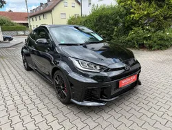 Schwarz Gebraucht 2024 Toyota Yaris Limousine | 43.990 € (Guter Preis)