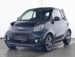 Sapphire blue metallic Gebraucht 2024 Smart ForTwo Electric Drive Exclusive Cabrio | 19.222 € (Etwas zu teuer)