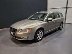 Grau Gebraucht 2013 Volvo V70 Inscription Kombi | 16.950 €