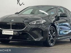 Saphirschwarz metallic Gebraucht 2024 BMW 120 Basis Kleinwagen | 34.949 € (Fairer Preis)