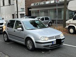 Grau Gebraucht 2000 VW Golf IV Kleinwagen | 1.700 € (Guter Preis)
