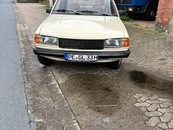 Beige Gebraucht 1980 Peugeot 305 Limousine | 4.600 €
