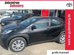 Schwarz Neu 2025 Toyota Aygo Play Kleinwagen | 16.390 €