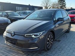 Grau Gebraucht 2022 VW Golf Active Limousine | 19.990 € (Guter Preis)