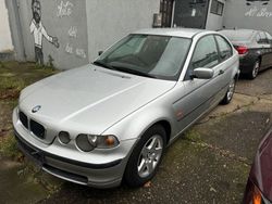 Silber Gebraucht 2002 BMW 316 Compact Kleinwagen | 2.250 € (Fairer Preis)