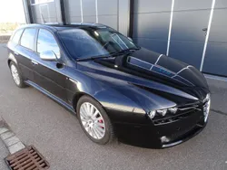 Schwarz Gebraucht 2011 Alfa Romeo 159 Ti Kombi | 10.400 €
