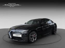Nero vulcano metallic Gebraucht 2018 Alfa Romeo Giulia Veloce Limousine | 24.450 € (Etwas zu teuer)