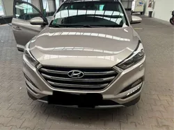 Gold Gebraucht 2017 Hyundai Tucson Premium SUV | 17.500 € (Etwas zu teuer)