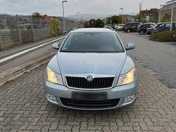 Silber Gebraucht 2011 Skoda Octavia Kombi | 6.000 € (Guter Preis)