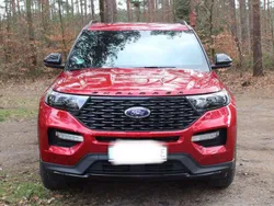 Rot Gebraucht 2022 Ford Explorer SUV | 56.900 € (Etwas zu teuer)