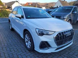 Weiß (metallic) Gebraucht 2019 Audi Q3 S-Line SUV | 30.900 € (Fairer Preis)
