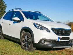 Weiß Gebraucht 2017 Peugeot 2008 Allure SUV | 10.950 € (Fairer Preis)