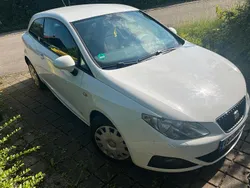 Weiß Gebraucht 2011 Seat Ibiza Kleinwagen | 5.000 €