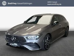 Grau Gebraucht 2025 Mercedes CLA180 Shooting Brake Advanced Kombi | 39.590 €