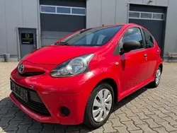 Rot Gebraucht 2012 Toyota Aygo Kleinwagen | 4.989 € (Fairer Preis)