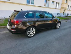 Braun Gebraucht 2012 Opel Astra Sport Kombi | 6.399 € (Fairer Preis)