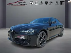 Schwarz Gebraucht 2023 Alfa Romeo Giulia Competizione Limousine | 40.850 € (Etwas zu teuer)