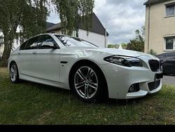Weiß Gebraucht 2014 BMW 530 M Sport Limousine | 19.750 € (Teuer)