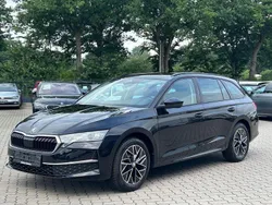 Schwarz Gebraucht 2024 Skoda Octavia Limousine | 25.980 € (Fairer Preis)