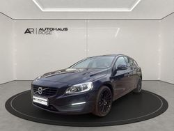 Blau Gebraucht 2016 Volvo V60 Kombi | 10.990 € (Etwas zu teuer)