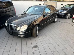 Schwarz Gebraucht 2006 Mercedes E320 Limousine | 2.600 € (Superpreis)