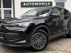 Deep black perleffekt Gebraucht 2024 VW Tiguan Life SUV | 33.979 € (Fairer Preis)