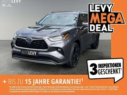 Grau Gebraucht 2023 Toyota Highlander Luxury SUV | 62.990 €