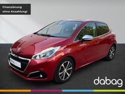 Rot Gebraucht 2017 Peugeot 208 Style Kleinwagen | 7.975 € (Fairer Preis)