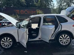 Weiß Gebraucht 2012 Porsche Cayenne SUV | 33.900 €