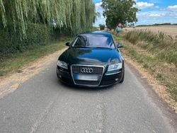 Grün Gebraucht 2007 Audi A8 Limousine | 10.900 €