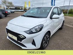 Atlas white / sol Gebraucht 2023 Hyundai i10 Trend Kleinwagen | 15.990 € (Fairer Preis)