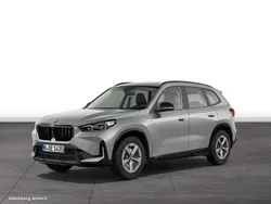 Spacesilber metallic Gebraucht 2024 BMW X1 Shadowline SUV | 40.374 € (Fairer Preis)