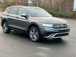 Grau Gebraucht 2024 VW Tiguan Allspace SUV | 38.500 € (Guter Preis)