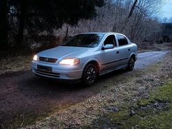 Silber Gebraucht 1999 Opel Astra Limousine | 900 € (Superpreis)