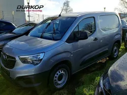 Grau Gebraucht 2020 Opel Combo Selection Van / Kleinbus | 15.990 € (Guter Preis)