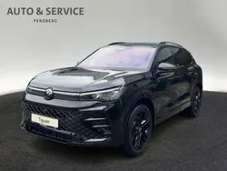 Schwarz (grenadillschwarz metallic) Neu 2025 VW Tiguan R-line SUV | 71.600 €
