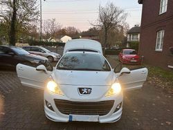 Weiß Gebraucht 2010 Peugeot 207 CC Premium Cabrio | 4.000 € (Etwas zu teuer)