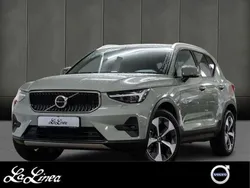 733 sage green (metallic) Gebraucht 2024 Volvo XC40 Core SUV | 35.890 € (Guter Preis)