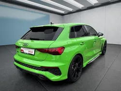 Grün Gebraucht 2024 Audi RS3 Sportback Kleinwagen | 60.799 € (Teuer)