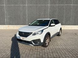 Weiß Gebraucht 2018 Peugeot 5008 Allure Van / Kleinbus | 12.800 € (Fairer Preis)