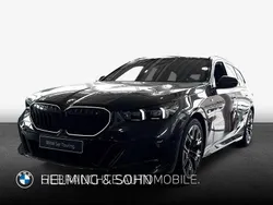 Sophistograu brillanteffekt metallic Gebraucht 2024 BMW 520 Comfort Edition Kombi | 59.250 € (Etwas zu teuer)