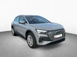 Grau Gebraucht 2022 Audi Q4 e-tron Comfort SUV | 22.890 € (Guter Preis)