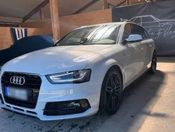 Grau Gebraucht 2015 Audi A4 S-Line Kombi | 17.500 € (Etwas zu teuer)
