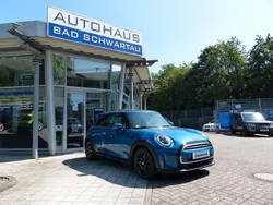 Island blue metallic Gebraucht 2022 Mini ONE Classic Kleinwagen | 23.800 € (Teuer)