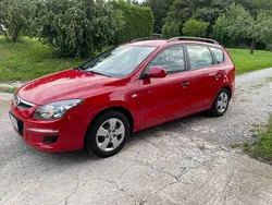 Rot Gebraucht 2010 Hyundai i30 Kombi | 2.890 € (Guter Preis)
