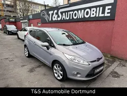 Silber Gebraucht 2011 Ford Fiesta Titanium Kleinwagen | 4.499 € (Fairer Preis)