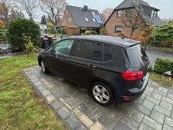 Schwarz Gebraucht 2014 VW Golf Sportsvan Comfortline Van / Kleinbus | 9.000 € (Fairer Preis)