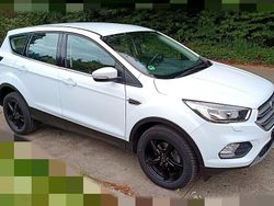 Weiß Gebraucht 2019 Ford Kuga SUV | 14.999 € (Fairer Preis)